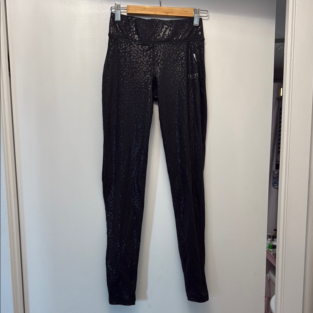 Women's Black pilot leggings size xs